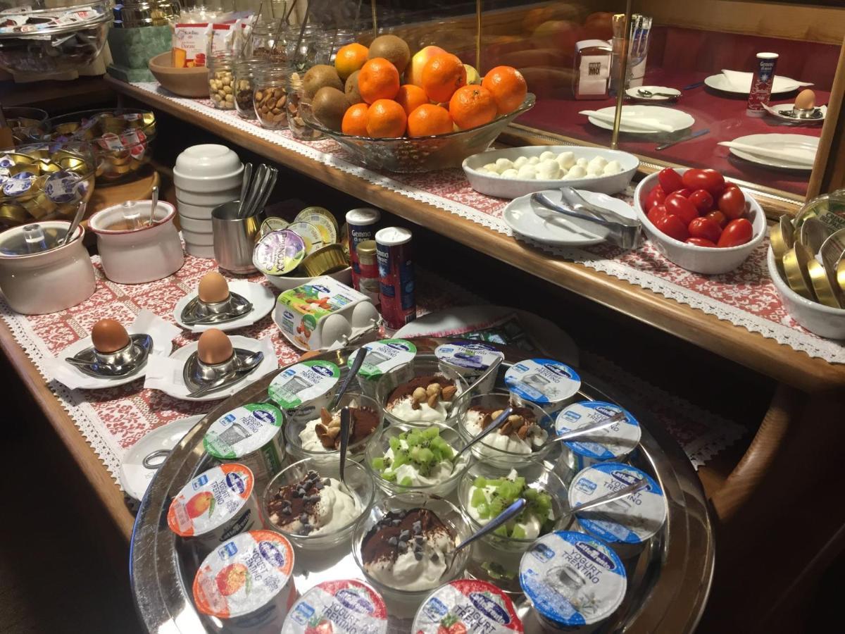 Hotel Garni Dello Sportivo Madonna エクステリア 写真